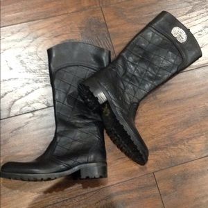 NEW BURBERRY boots in black leather